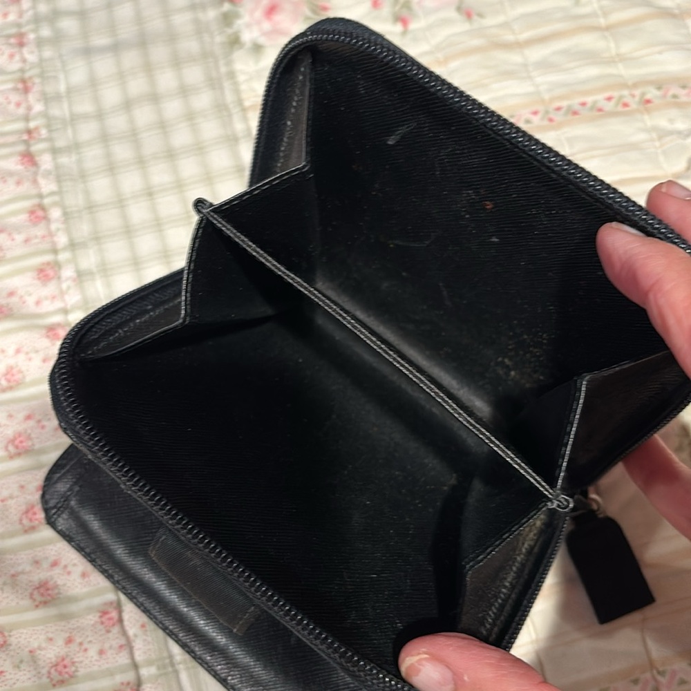 Prada vintage wallet some wear but beautiful - Picture 6 of 8